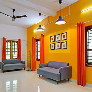 Hotel Super Capital O Pop Tavern Kazhakkottam ***