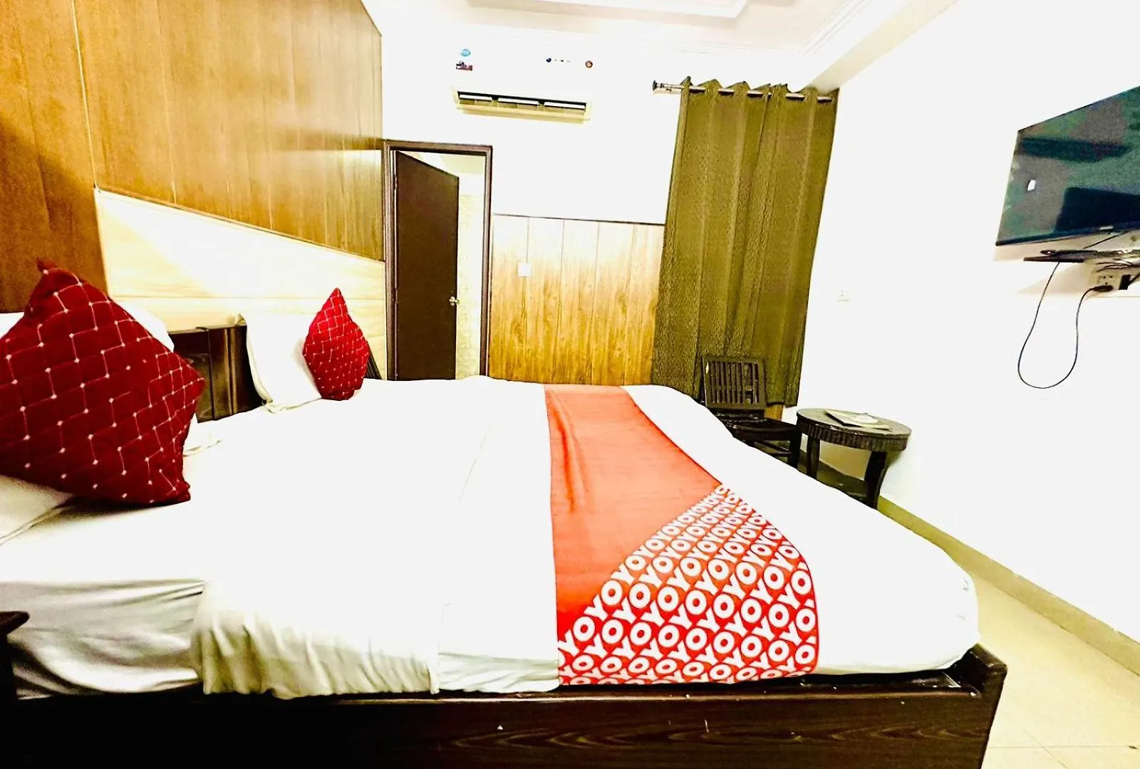 Hotel Galaxy Inn Near Delhi International Airport New Delhi 4*,  India