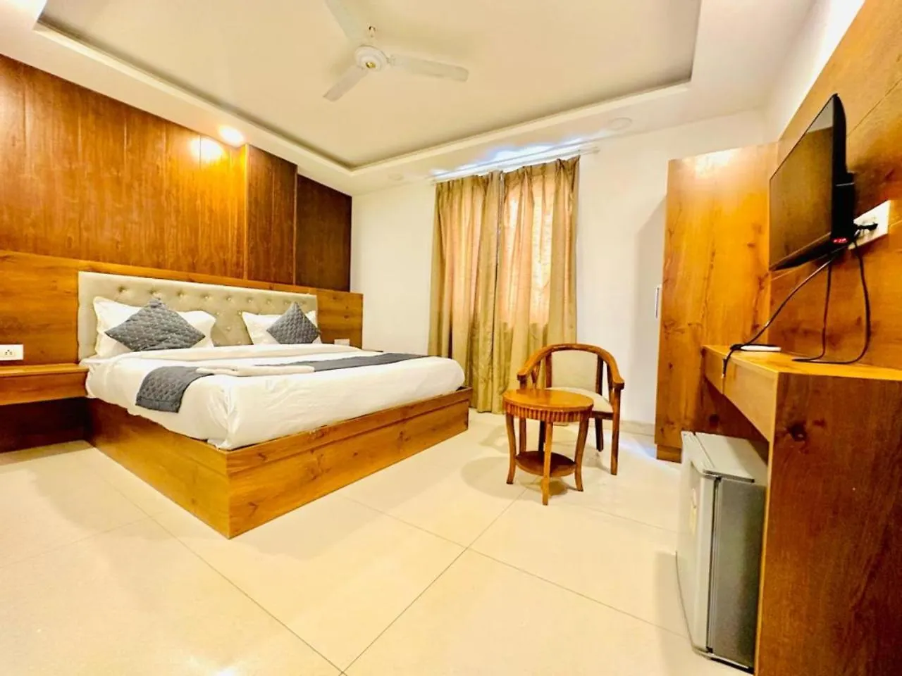 Hotel Galaxy Inn Near Delhi International Airport New Delhi India