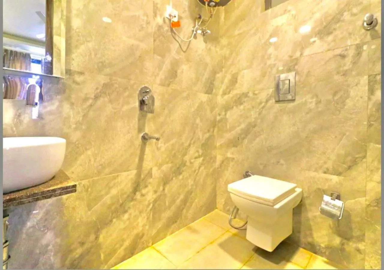 Hotel Galaxy Inn Near Delhi International Airport New Delhi